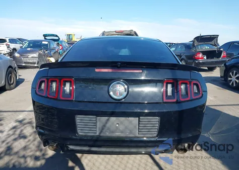 2014 Ford Mustang V6 Premium z USA, uszkodzony, nr VIN 1ZVBP8AM6E5327532